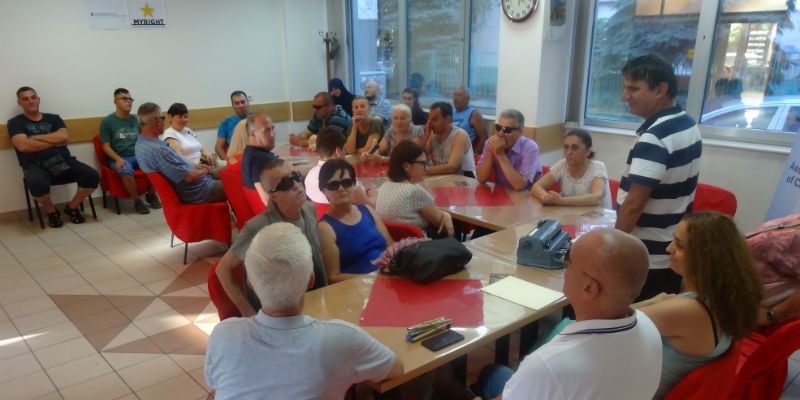 Slika 1. Partnerska organizacija Udruženje slijepih Kantona Sarajevo je 27. juna 2019. godine organizovala radionicu promocije Brajevog pisma koju je vodio novinar Željko Bajić Slika 1. Partnerska organizacija Udruženje slijepih Kantona Sarajevo je 27. juna 2019. godine organizovala radionicu promocije Brajevog pisma koju je vodio novinar Željko Bajić