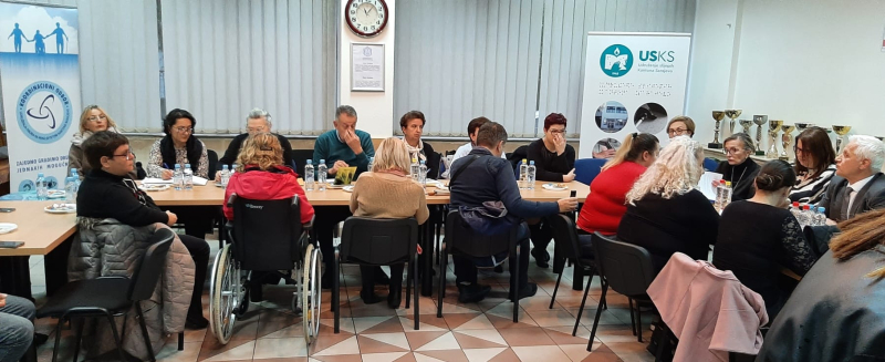 Slika nastala tokom okruglog stola u Udruženju slijepih KS, 22. novembra 2023. Slika nastala tokom okruglog stola u Udruženju slijepih KS, 22. novembra 2023.