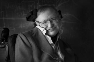 Slika. Otišao je prof. Stephen Hawking, svjetski poznati naučnik i čovjek koji je dao podršku borbi osoba s invaliditetom za ostvarenje svojih prava u Bosni i Hercegovini, 14. mart 2018.