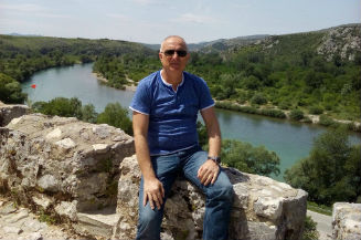 Image of Milorad Jović: Happiness is being alive and making a contribution through your work
MiA!o's story was told as part of the #PonosniNaSebe campaign, conducted between April and December 2016 by MyRight in cooperation with five coalitions of organisations of persons with disabilities in BiH.
