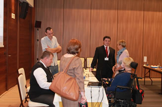Image of the participants of the conference on independent living , organized by IC 