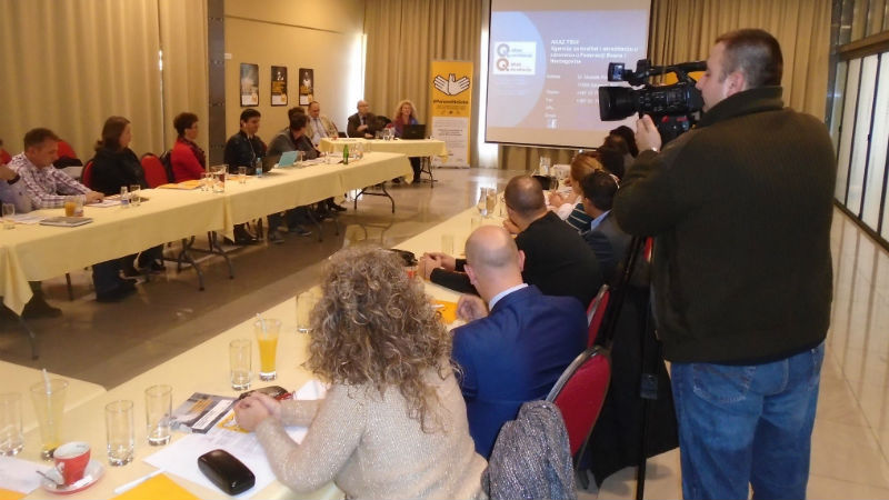 Slika 1. Predstavljanje brošure za zdravstvene radnike, Bijeljina 27. oktobar 2016.