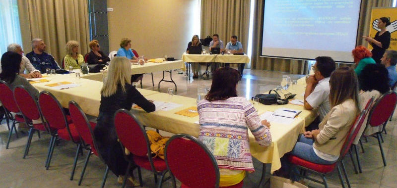 Slika učesnika okruglog stola u organizaciji koalicije KOLOSI Bijeljina, 18. juli 2016.
