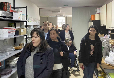 Slika učesnica studijske posjete u proatorijama udruženju žena „most